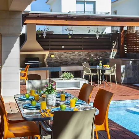 ヴィラ Protaras Rocco パラリムニ