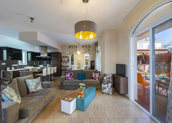 Protaras Rocco Vila *