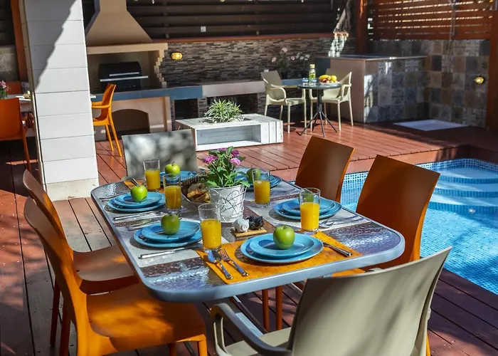 Vila Protaras Rocco *